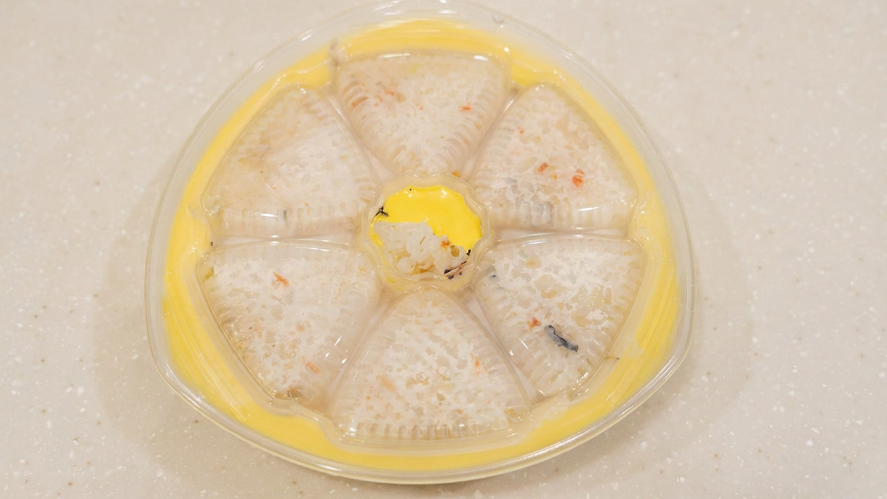 ミニサイズのおにぎり