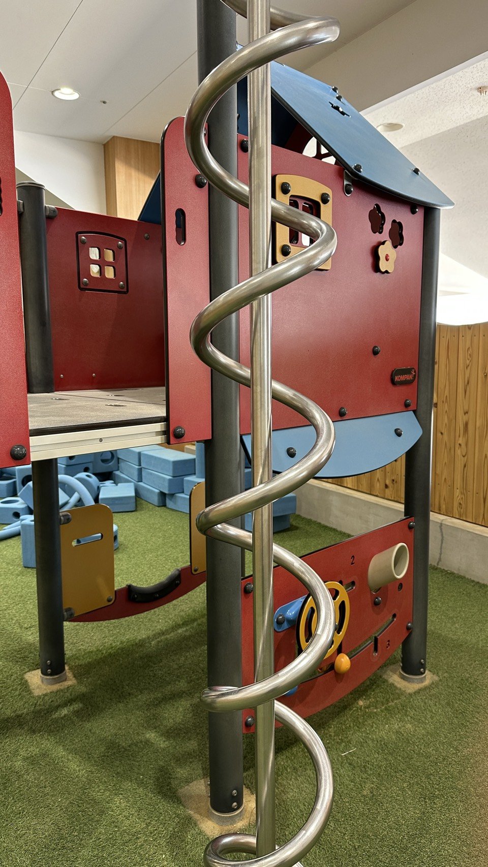 ジャングルジム的な遊具