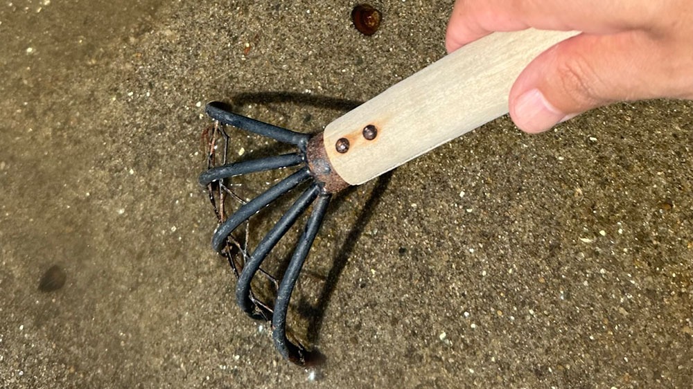 シジミ狩りの道具(熊手など)